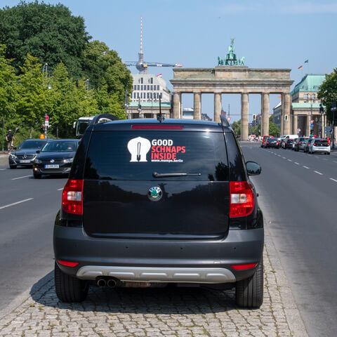 Autoaufkleber Good Schnaps Inside weiß/rot