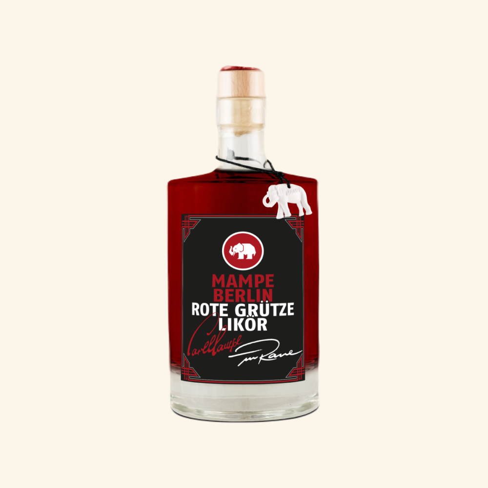 Red fruit liqueur