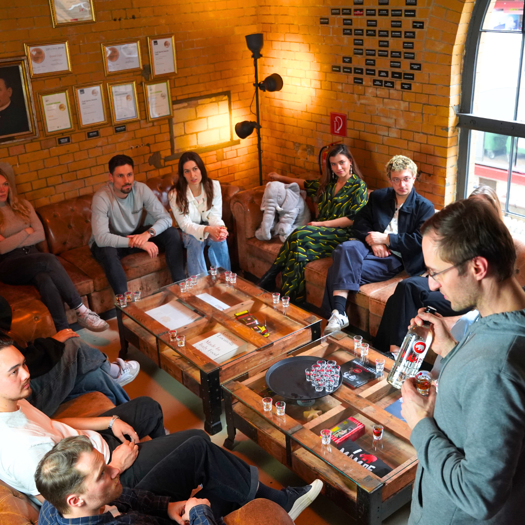 SMALL SCHNAPPS STORIES: 45-60min in English